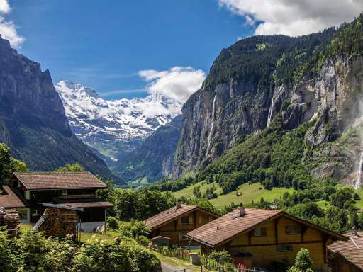 Hike in the valley of the 72 waterfalls