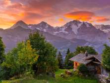Abendrot direkt über Eiger Mönch und Jungfrau. Fotografiert von Sulwald