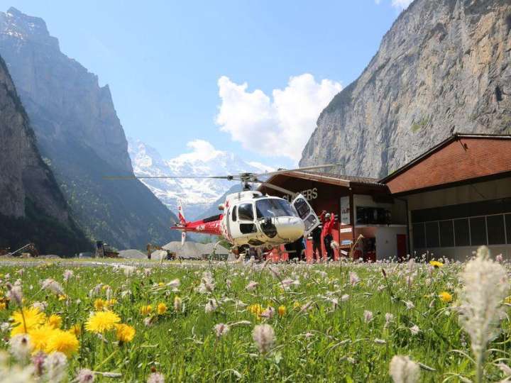 Helicopter sightseeing flights with Air-Glaciers