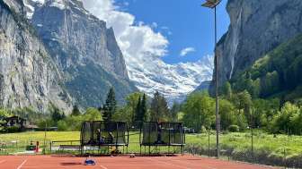 Aussenansicht Sportanlage Eyelti